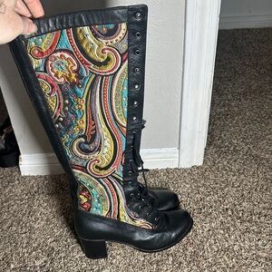 Paisley Patterned Black Boots